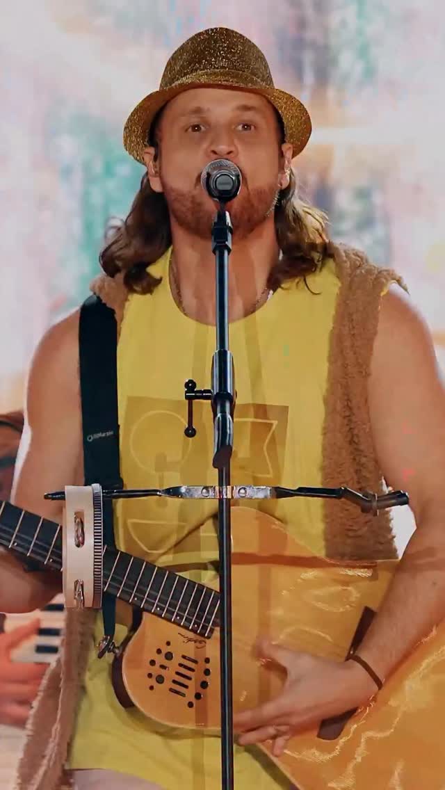 CONTRATE AGORA!!!💥
Com 27 anos de estrada e a mesma formação original, a @bandafalamansa é referência máxima do forró pé de serra (Patrimônio Cultural Imaterial).
O grupo apresenta um show vibrante e familiar, que une o ritmo nordestino a influências de Reggae e MPB, destacando-se por letras positivas que promovem amor, fé e consciência socioambiental — sem apelos sexuais ou de incentivo ao álcool.
ENTRE EM CONTATO E FAÇA SEU ORÇAMENTO!!!
#Falamansa #Contrate #Forró #PatrimonioCultural