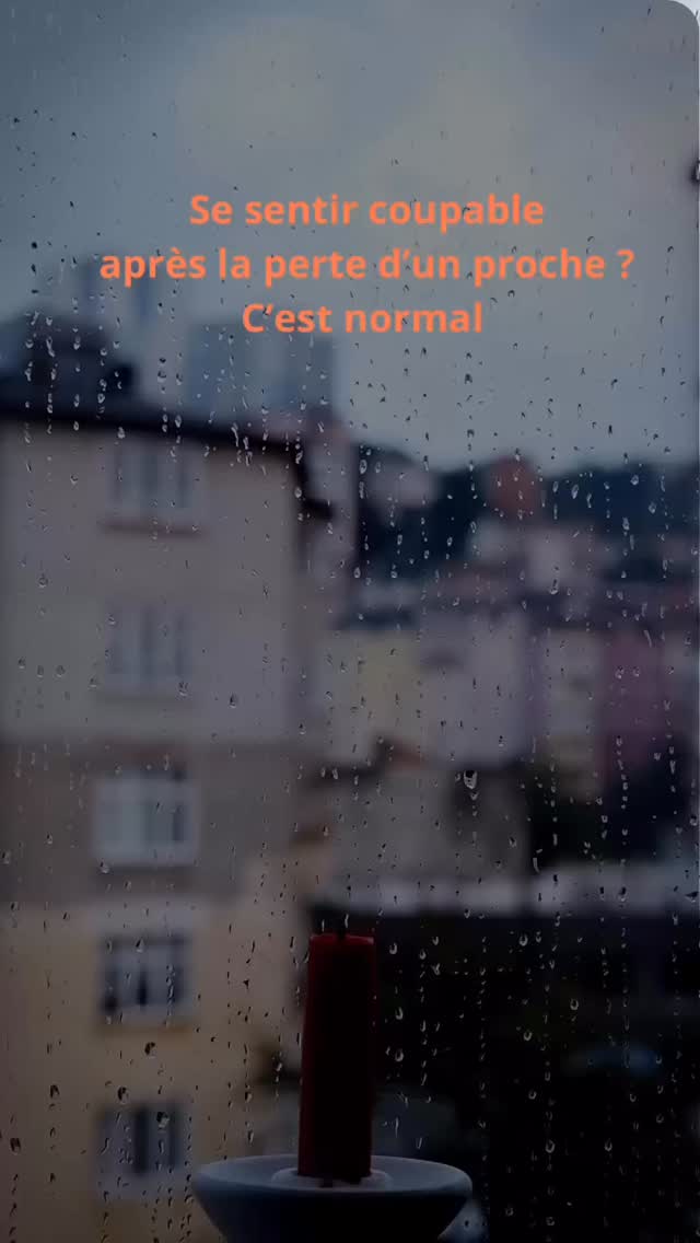Après la perte d’un proche, il est courant de ressentir de la culpabilité… même longtemps après.
Elle peut prendre plusieurs formes comme les « si seulement… ».
Ca m’est arrivé.
Quand le père de mon fils est décédé d’un infarctus, je me suis longtemps répété :
« Mais si seulement j’avais vu que ça n’allait pas… je l’aurais poussé à consulter. J’aurais pu éviter ça… »
Il y a aussi la culpabilité du survivant, celle des mots qu’on n’a pas dits, et même celle, encore taboue, d’être soulagée que la souffrance de la personne ait pris fin.
Cette pensée traverse l’esprit, suivie de : « Mais comment ai-je pu ressentir ça ? »
Elle ne signifie pas que l’on n’aimait pas la personne, juste que la souffrance est terminée.
Toutes ces culpabilités sont normales : elles font partie du processus du deuil.
Pour les apaiser, il faut les accueillir, les écouter et en parler, pour en « user » progressivement l’intensité.
C’est à partir de là que le travail de deuil peut continuer.
Et surtout : vous n’êtes pas seule…
#culpabilite
#deuil
#accompagnerledeuil
#soutienempathique #cicatriser