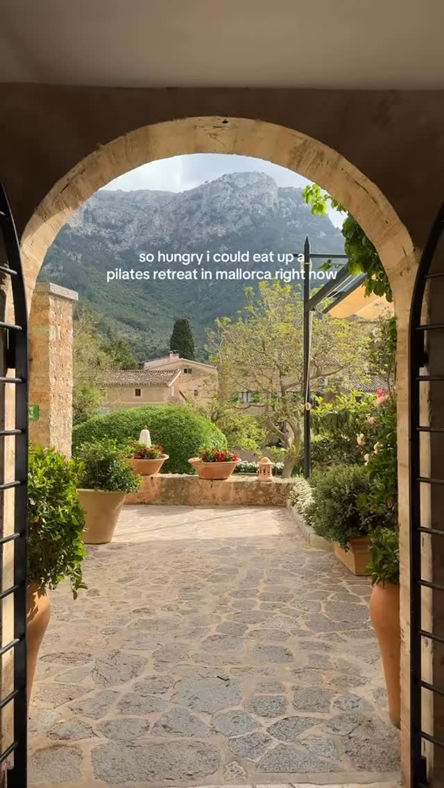 So hungry I could eat up a Pilates retreat in Mallorca right now 🎀💕💅🏻 come join us in mallorca for the Literally Just Girls Pilates wellness retreats! Follow for more info 🫶🏻 #literallyjustgirls #pilatesretreats #wellnessgirls #eurosummer #europeretreats