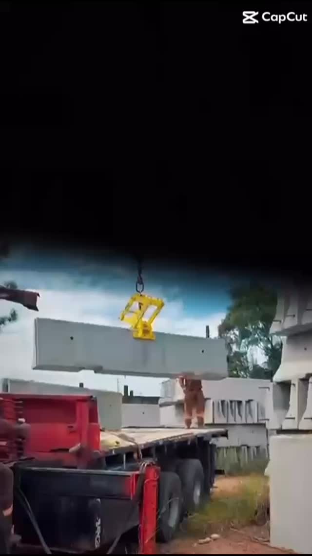 Desenvolvemos dispositivos especiais conforme sua necessidade
Entre em contato conosco pelo link da Bio e saiba mais:
👷 Movimentação segura e #livredeacidentes é na MTC do Brasil!
Com mais de 38 anos de experiência, a MTC do Brasil entrega soluções de qualidade, gerando economia, facilidade e segurança nos processos dos nossos parceiros. Entre nossas soluções, desenvolvemos dispositivos para empilhadeira, tenazes, balancins, pega tambores, bags, tubos e chapas, lingas de corrente e muitos outros!
Solicite um orçamento conosco!
🌐 www.mtcbrasil.com.br
✉️ comercial@mtcbrasil.com.br
📞 WhatsApp (51) 3441-2023
#nr11 #içamentodecargas #industria #comércio segurancadotrabalho sst movimentacaodecargas mtcdobrasil