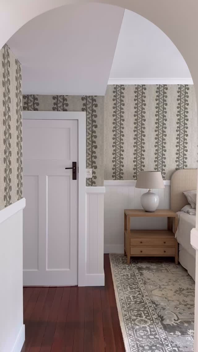 Beyond the archway, a room defined by harmony and refinement 🌿
Striking pattern meets paneling, block printed linen softens structure, and careful craftsmanship comes together to reveal a bedroom that feels timeless and entirely at ease.
The beautiful outcome of trust, vision, and a carefully guided design process.
#custominteriors #bespokeinteriors #heritageinspired #bedroomdesign