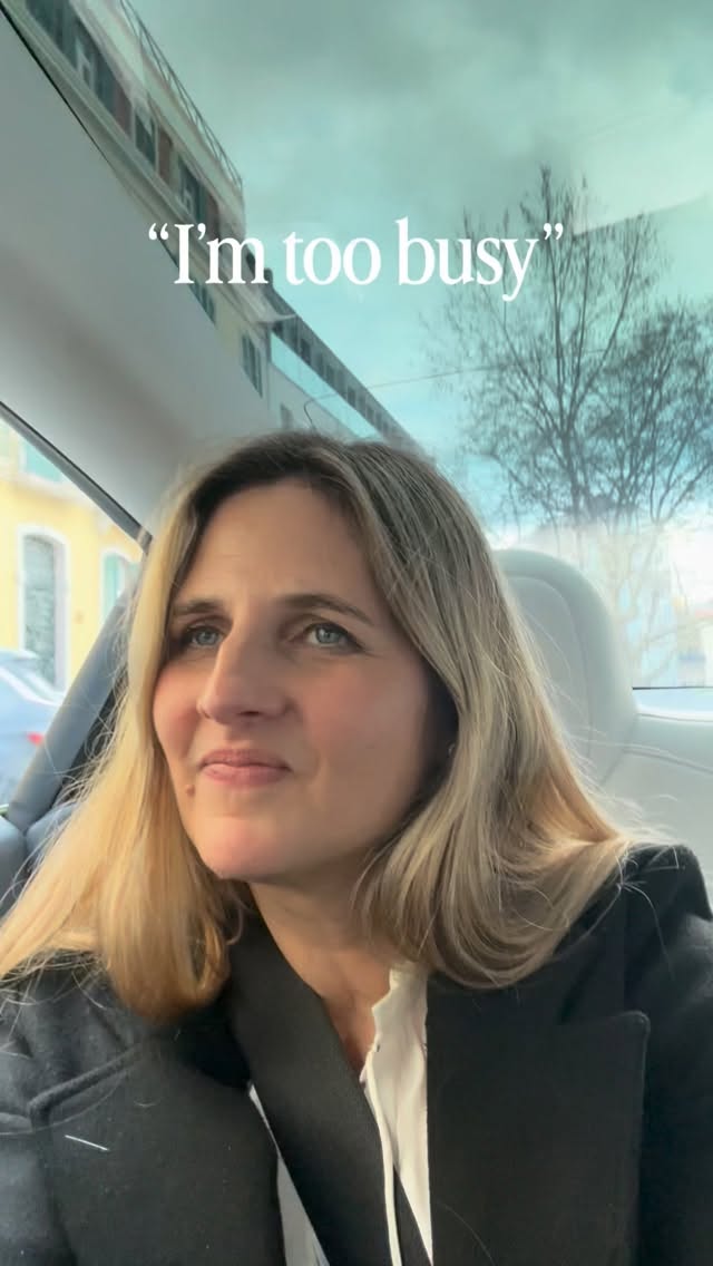 “I’m just too busy” often becomes the safest, most socially acceptable way to avoid asking the bigger questions:
- Should I stay or move again?
- Am I building the life I actually want, or just maintaining the one I managed to create?
- Do I feel at home here… or just adapted?
Every time you say “I’m too busy”, you might actually be saying:
“This decision feels overwhelming.”
“I don’t know what I truly want yet.”
“I’m afraid one choice might change everything.”
Busy becomes an excuse when:
👉 You fill your time with survival tasks instead of meaningful ones
👉 You postpone decisions about where and how you want to live
👉 You stay in “temporary mode” because clarity feels risky
👉 You avoid stillness because it brings what if questions
👉 You end up constantly on the move …But rarely pausing to ask whether this life still feels aligned with you.
The real cost of staying “busy” abroad is not just exhaustion. It can be postponed happiness, delayed roots, and dreams that quietly stay on hold.
Being busy can make you feel productive, independent, and strong. But…
Your future is built in the moments you slow down enough to ask yourself where you truly want to belong and what you’re no longer willing to postpone.