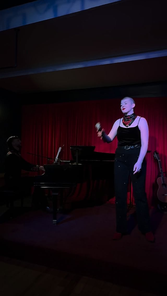 This app isn’t meant for full length vids, but I don’t care this show was amazing and I’m so proud of my friends and myself for working so hard to put on such a beautiful show ❤️❤️❤️ thank you to every person who showed up for us and made some noise!!! y’all make this so fun to do :)))) #misty #ellafitzgerald #jazz #jazzsinger #chicagomusic