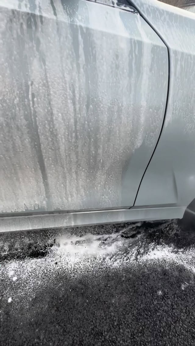 Cleaning up for a fresh start this weekend!#detailing #dirtycars #prewash #snowfoam