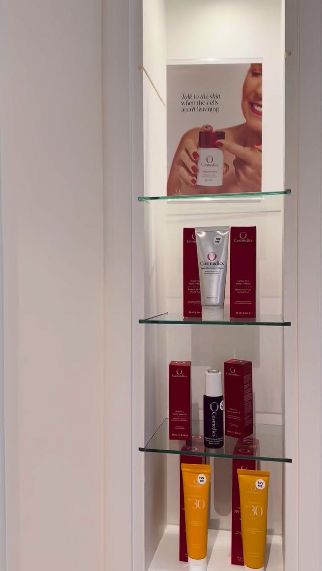 It’s here… 🤍
We’re so excited to share that O COSMEDICS retail is now available in clinic at embellir✨
This professional, results driven skincare range is formulated with advanced actives and skin supportive ingredients designed to create real skin change! Think brighter, clearer, healthier looking skin tailored to you.
Our O COSMEDICS treatment menu is coming soon, and we can’t wait to bring you customised professional treatments to elevate your results even further.
Pop in to explore the range, chat with our therapists, and start your skin journey now… treatments launching soon 👀
We also offer complementary skin consultations in clinic❣️
#ocosmedics #embellirskin #professionalskincare #skinresults #newinclinic