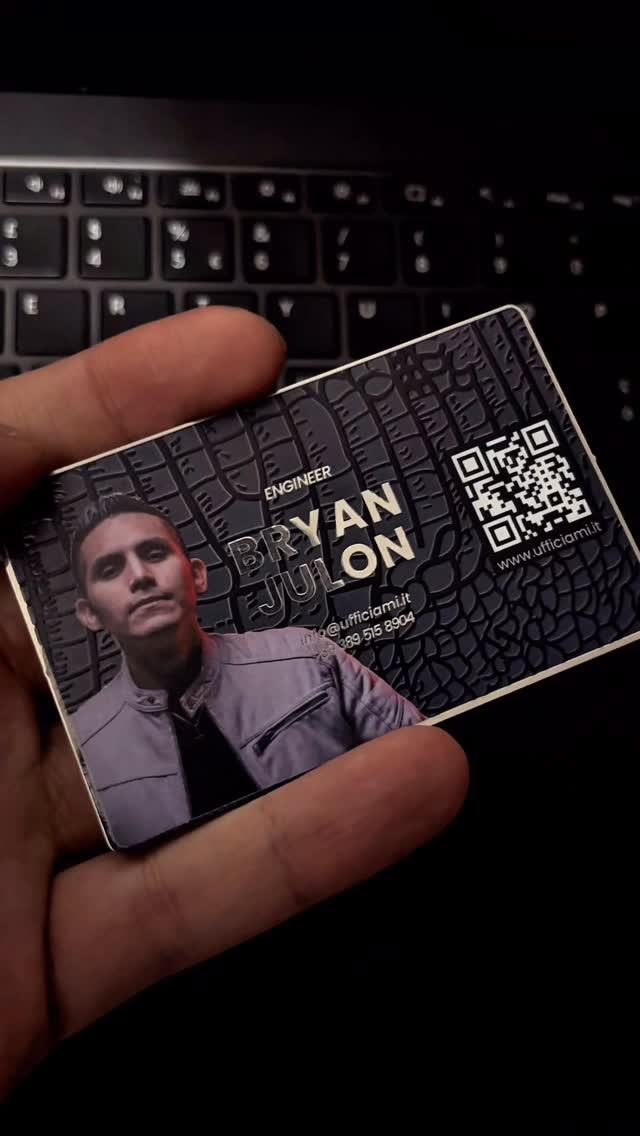 Bigliettino da Visita in Metallo con CHIP NFC all'interno 👌🏻