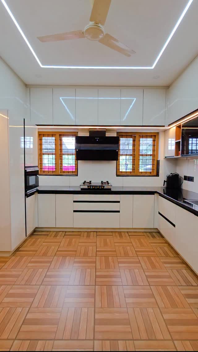 Modular Kitchen🏠✨ #interiordesign #interiordesigner #unisoninteriors #keralahomes #kerala #malayalam #modular #modularfurniture #modularhome #modularkitchen #kitchen #kichendesign #kitchenstyling