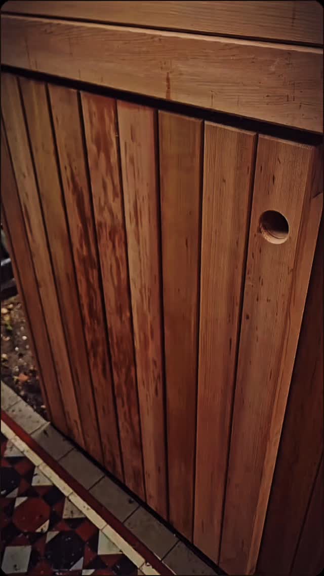 STUCK FOR SPACE
OUR SLIDING DOOR SYSTEM HELPS
Crafted for gardens that deserve more.
Clean lines. Built to last.
This isn’t just storage – it’s a statement piece.
Designed and handmade in the UK 🇬🇧
www.thebinstorecompany.co.uk
DM us to start your bespoke build.
#GardenDesign #LuxuryGarden #OutdoorLiving #BespokeJoinery #GardenStorage