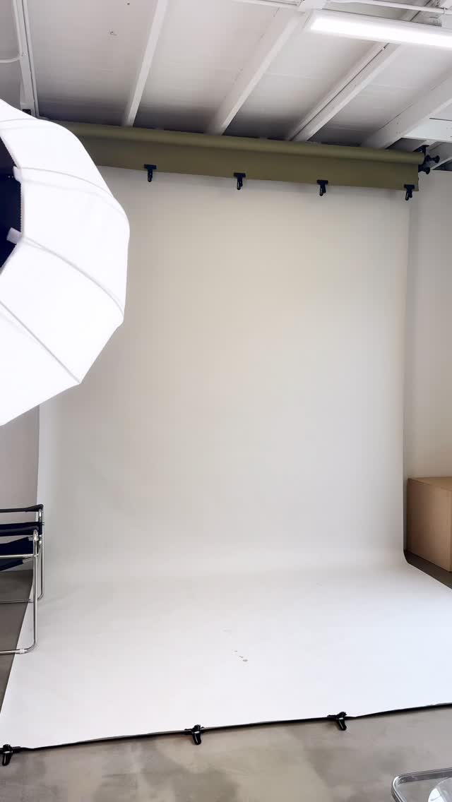 What I’ve been up to… growing a little human 🫶
30 weeks in, baby girl on the way, and still showing up doing what I love. Feeling grateful, always.