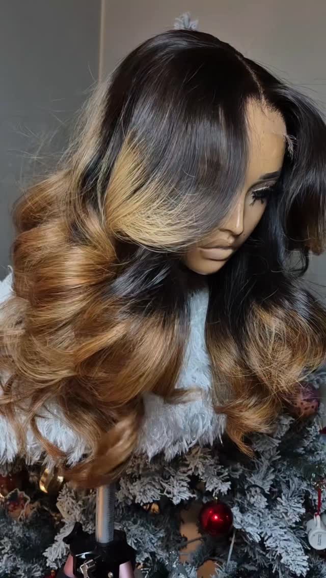 For those afraid of trying wigs, it only takes that one good wig and you'll never go back.
Imagine your hair being ready every time you're getting ready?
Invest in a few good units and you'll be glad you did.
Find this unit and more at www.williewigs.com (link in bio)
@williewigs
#lacewigs #blondewigs #customwigs #njwigmaker #wigstylist