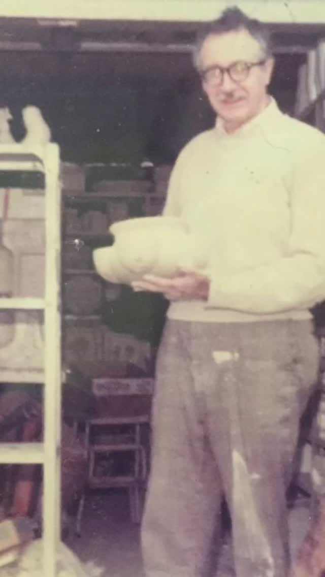 The best designed interiors hold objects with story.
These aren’t just ANY ceramics,
they’re FINCH CERAMICS.
Build on legacy and inspired by the social nature of ceramic forms, @finch_ceramics work is meant to be lived with.
Find her current collection or hire her for a commission at @flourishfoundry.
-
#interiordesign #ceramics #boston