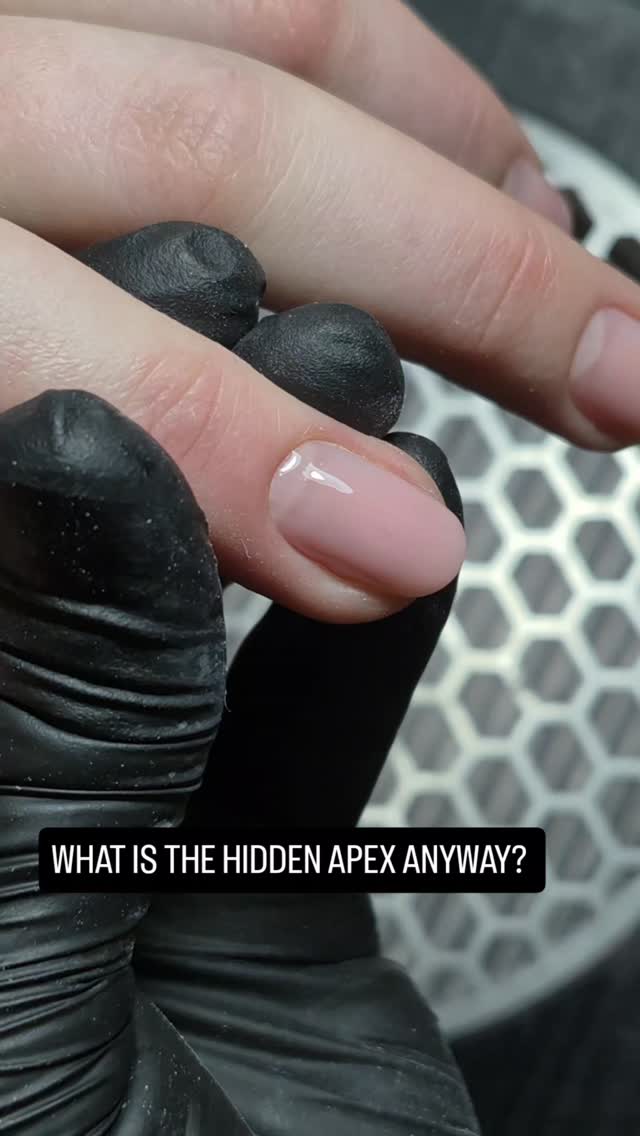 What is the hidden apex?
The hidden apex is a structural reinforcement point, built into the enhancement (acrylic, hard gel or builder gel) that is not visibly bulky yet still provides strength.
The apex or highest point adds strength, prevents cracking/lifting and balances the nail structure.
What makes the hidden apex, well.. HIDDEN?
The strength is mostly within the structure, especially when you builder gel/BIAB. The nail remains natural looking from the outside as the bulk is blended smoothly into the structure, not appearing obvious or raised.
#hiddenapex #nails #naileducation #nailreels #nailtips