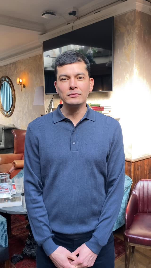 Meet Micah and hear why he comes along to lunchtime talks in central London.
Micah is a regular at the Fleet Street Talks but similar meetings happen all over London: gospelatwork.org.uk/map
#gospelatwork #christiansinlondon #christianity #lunchbreak