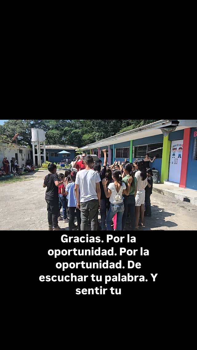 We began our school year with 33 students who accepted Jesus into their hearts!!!! 🥰🥰🥰
Thank you so much Holy Spirit 🕊 for the work you are doing in Grace, the trash dump and into our hearts 😊🤍❤️🩹
#SanPedroSula #SPS #Honduras #TrashDump #School