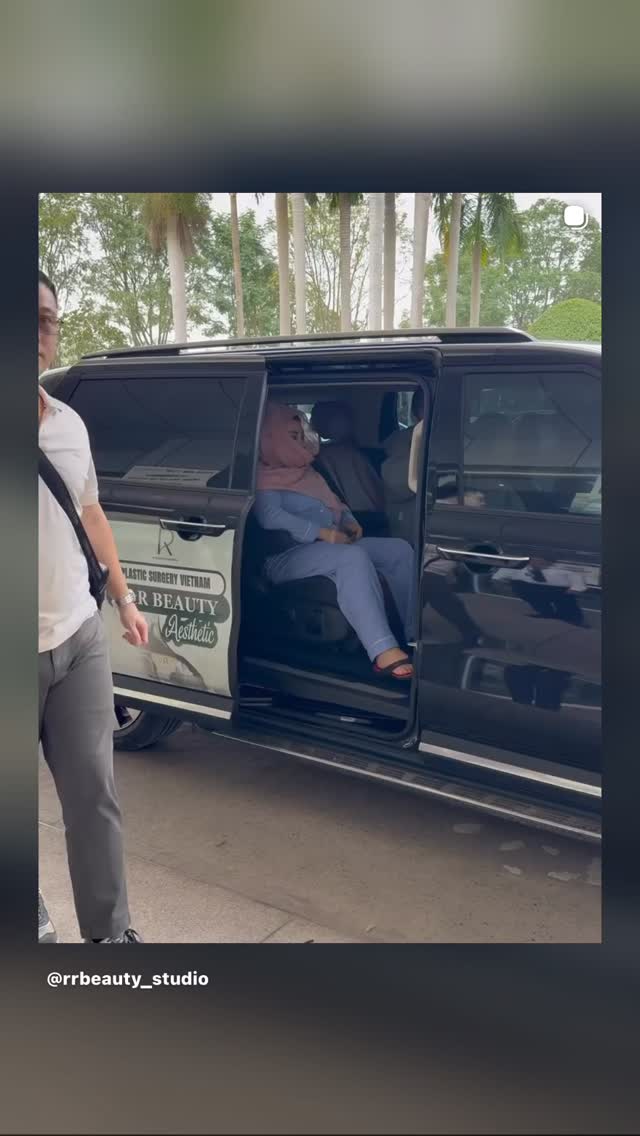 Finish surgery our driver send customer back hotel with VIp car
#medicatourism #liposucción #lipo360
R&R Beauty Aesthetic
Medical Tourism to Vietnam
