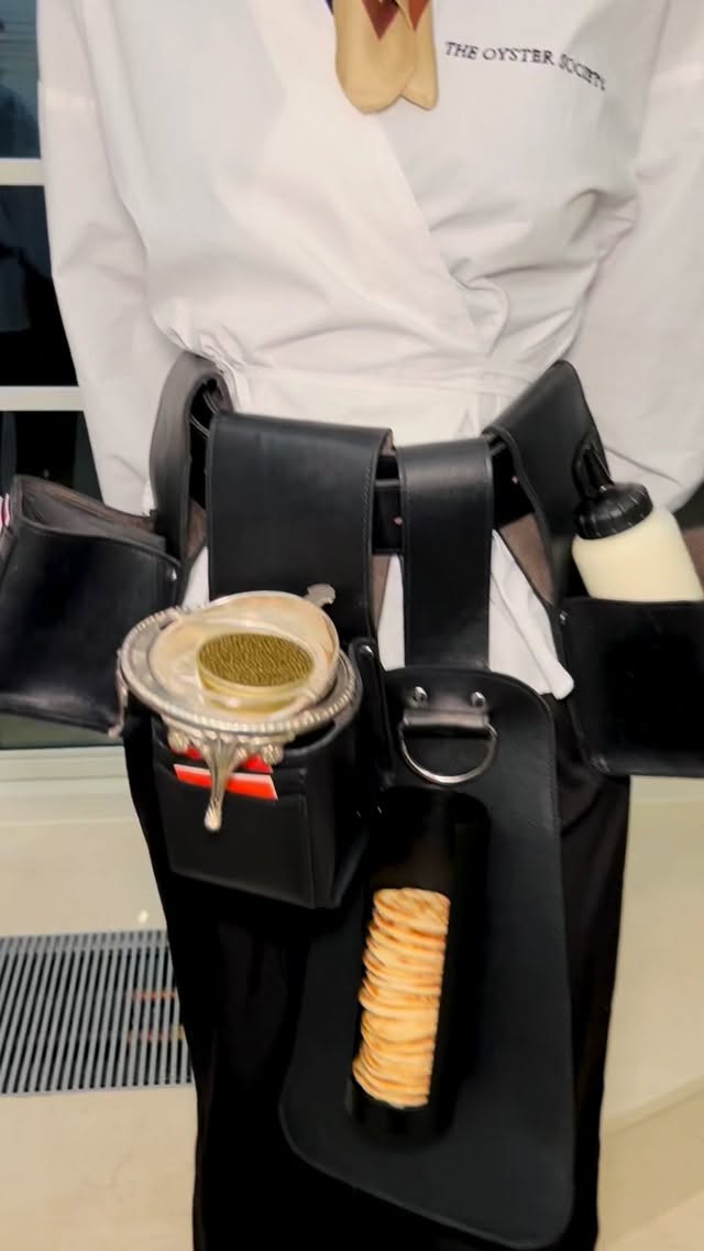 At London Fashion week with @saraanyaaaa ✨
Oyster & Caviar Experiene for the Ultimate Luxury pairing with the @oystersociety 🧡 Pearl Jewelry by @missomalondon
#oystersociety #oysters #caviar #londonfashionweek #luxury