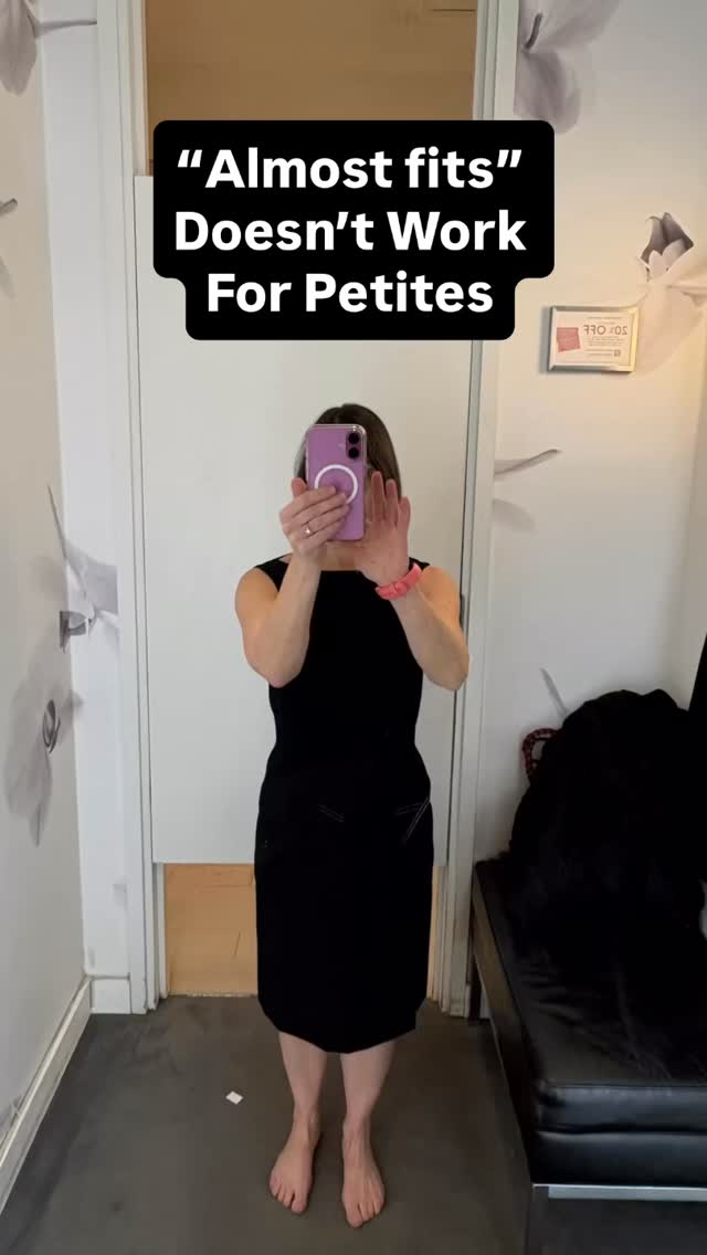 👉 Wearing clothes that “almost fits” doesn’t cut it anymore. Petite women deserve clothes that fit off the rack.
🛍️ I’m Carole, I’m 4’11” and I know how hard it is to find clothes that fit. I was so frustrated with clothes shopping that I started tracking brands that work for us, and built a directory to help others. Click the link in my bio for help.
