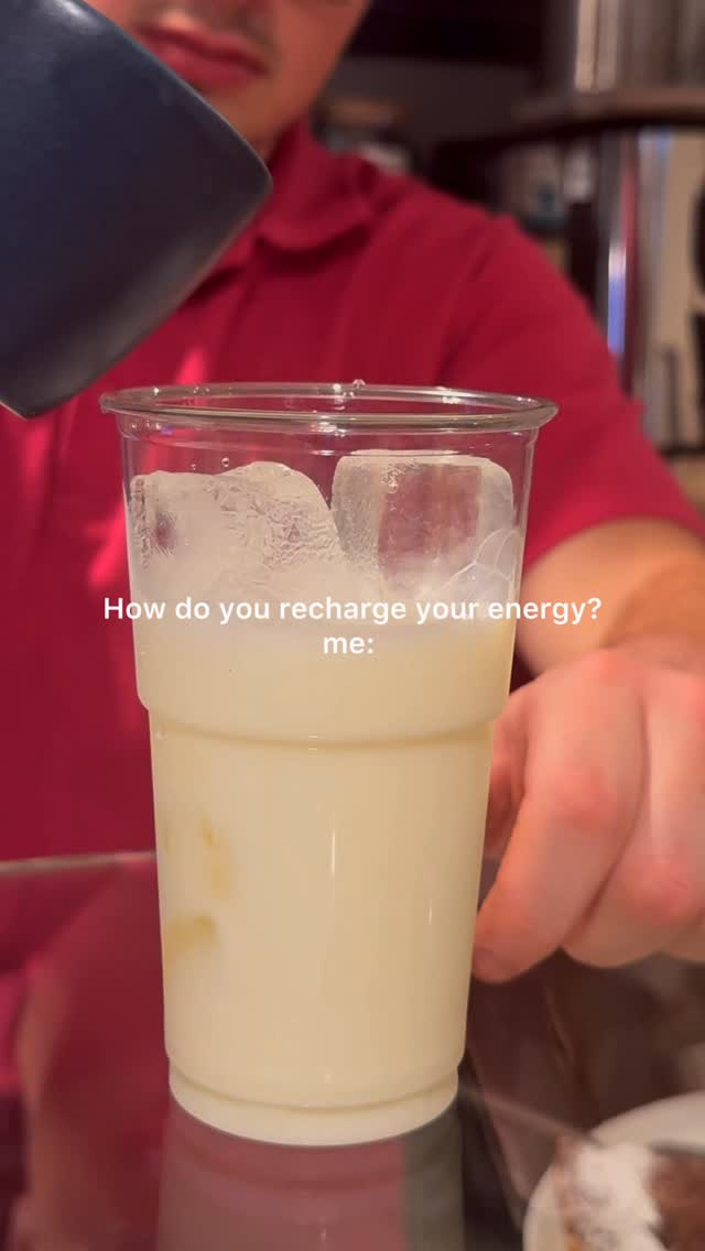 Thereâs lots happening across @lauderdalehouse @fortyhall and @cecilsharphouse this half term.
When you need a moment (and a freshly ground iced coffee) weâre right here âď¸đ
#coffeeshop #northlondon #coffeeshopcorners #whatsonlondon