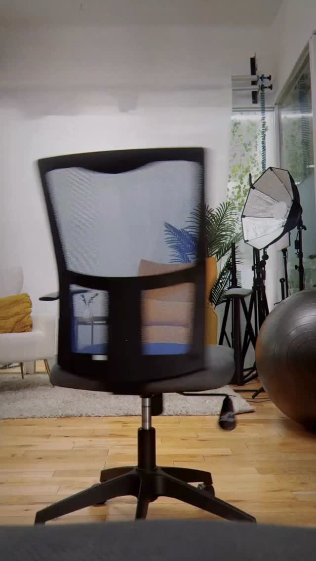 A sneak peek inside our Creative Photo & Video Suite 🎞️🎥🎤
Office J is available for one-time bookings & private office membership now! Visit task-up.com for more details✨
#coworkingspace #creative #contentcreator #podcast #philly