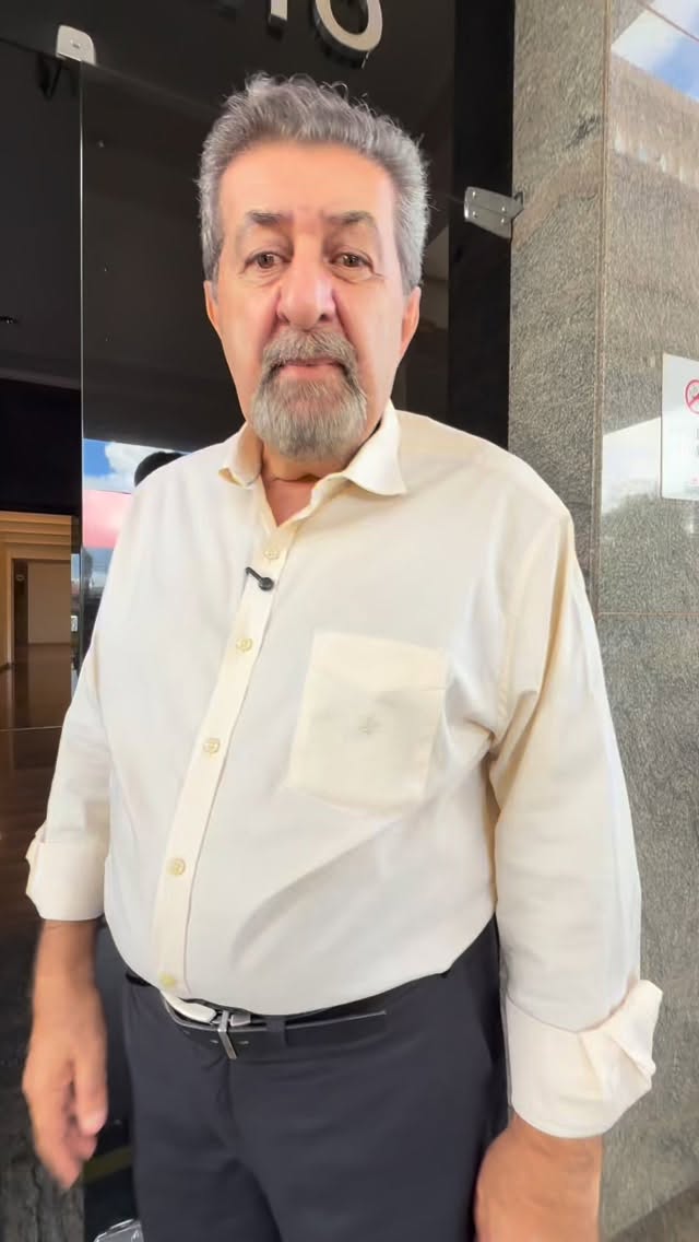 A NOBRE MISSÃO DO DR. NADIM CURY
Destaque da série Donos da Nossa História, DR. Nadim Cury, provedor da Santa Casa de Rio Preto, fala sobre liderança, fé e o desafio de manter um dos maiores hospitais filantrópicos do interior paulista, que realiza mais de 25 mil internações por ano, 181 mil atendimentos e uma estrutura que atende majoritariamente pelo SUS.
Dr. Nadim Cury tem uma trajetória marcada por responsabilidade, gestão e compromisso com a saúde da nossa região.