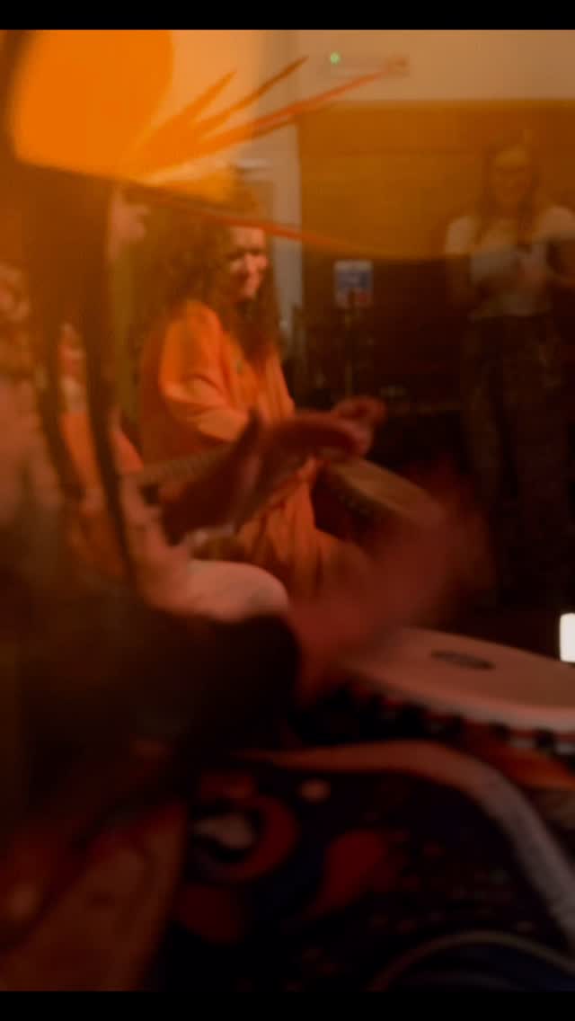 Last night I was invited by @awakenyourlife to be with the Yawanawá, surrounded by a group of beautiful souls.
I was there to capture the event through photography, but I also took part in the cacao ceremony. Even though I was working, I was totally immersed in the experience.
Chatting in our mother tongue with Lua and Jaini from the Yawanawá brought me so close to home, as I carry ancestry connected to the Indigenous tribes of the South. My soul wants to return to its roots, but I know I have a mission here in Europe for now. Feeling the spirit of my land touched me so deeply.
It was a transformative experience. Thank you, @awakenyourlife , for inviting me.