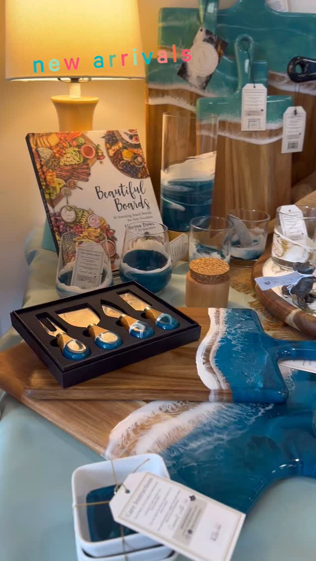 Customer favorite alert 🤍✨
Our new shipment from Lynn & Liana Designs just arrived and it’s SO good.
You all have loved their charcuterie boards and resin pieces… but wait until you see the new additions. 👏
🥃 Gorgeous old fashioned glasses (perfect timing for spring entertaining)
🌸 Stunning new vases that instantly elevate a console, coffee table, or hostess gift
These pieces are functional art — the kind that makes everyday moments feel special and guests say, “Where did you get that?!”
They won’t last long (they never do 😉). Come see them in person or message us to claim your favorite.
#danielisland #charleston #shoplocaldi #chs #shoplocal