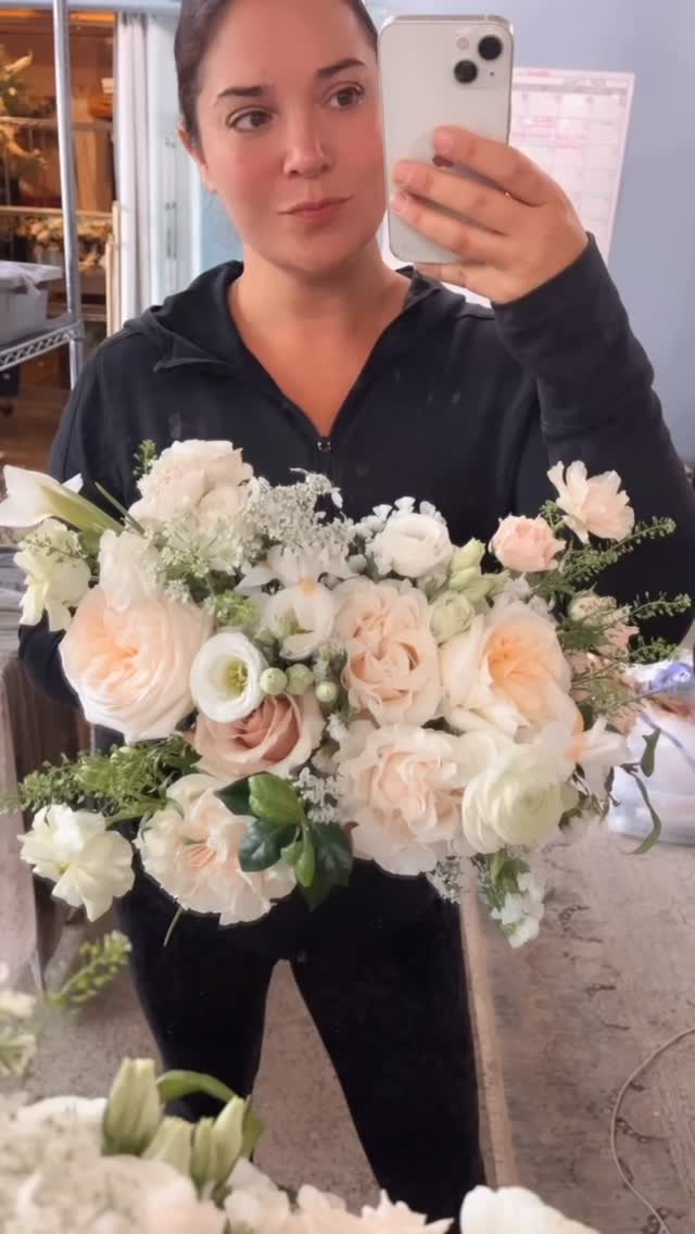 What a day…. The fluffiest florals for Olivia and Patrick
Planner: @kennedyevents
Venue: @lebelvedereweddings
Photography: @agatharowland
Stationery: @wishtree_invites
Decor and florals: @thegatheringeventco
Hair: @showponyhair
Makeup: @klavaz.makeup
#ottawaweddingflorist #ottawaweddingdecorator #flowerarrangement #springweddingflowers #ottawaflorist #flowerarrangement #lebelvedereweddings