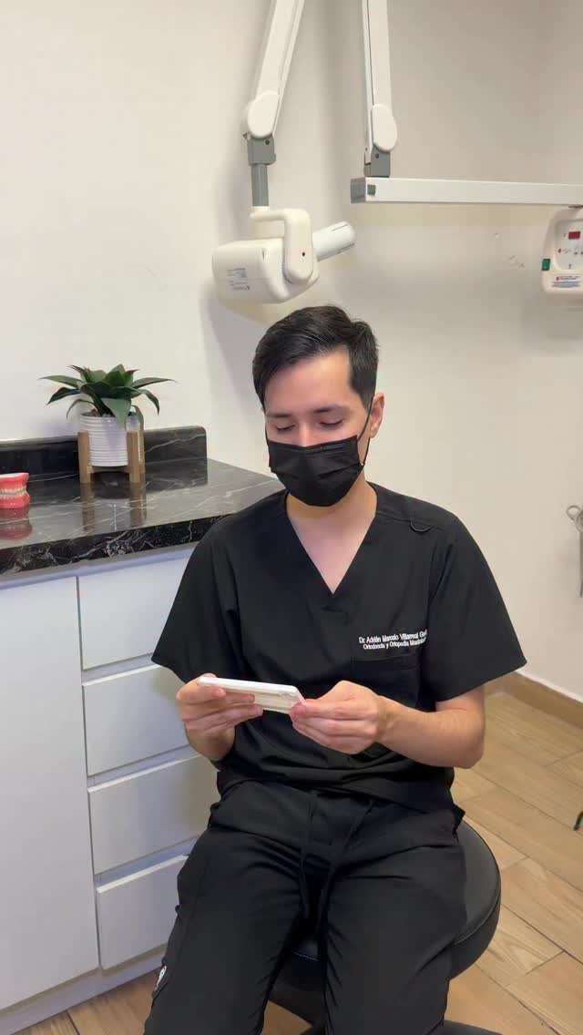 Mis pacientes que opinan si soyyy😂?
.
.
.
.
.
UANL Ced. Prof. 12948881
UANL Ced Maestria: 14532598
COFEPRIS: 2419032002A00440
.
.
.
#dentista
#odontologo
#brackets
#dentistasanpedro
#Ortodoncista
dentistamonterrey