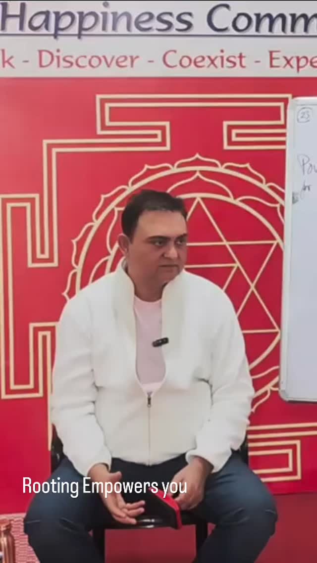 Without strong roots in life, it's easy to be swayed emotionally. 🌳 Stay grounded! #StayGrounded
Soulversity transformational meditation teacher training