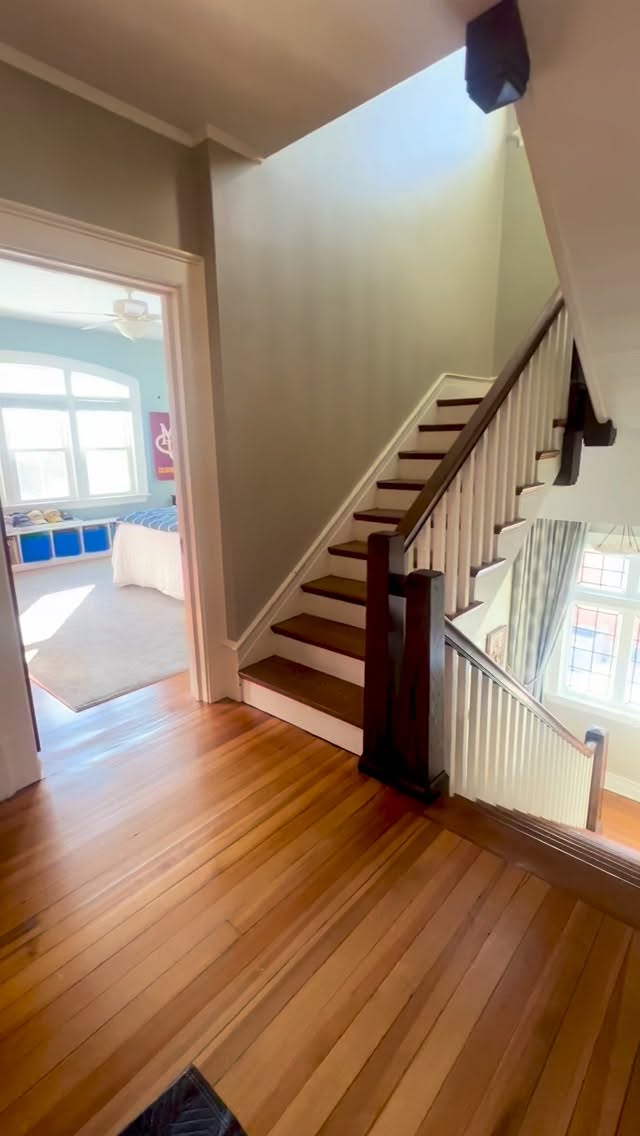 This bathroom showcases beautifully how you can bring a modern touch to a room filled with vintage charm
#bathroomdesign #framelessglass #antique #showerdesign #customhomes