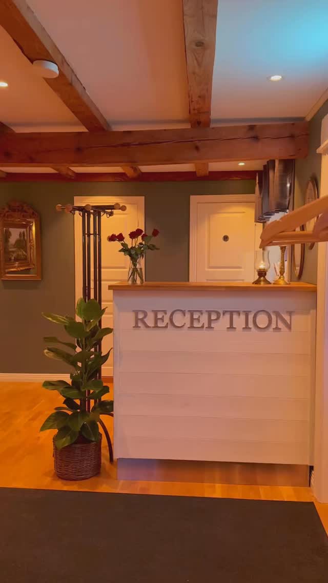 Samla familj och vänner hos oss 😍🥳 Dags att boka kalas? Hör av er så skapar vi ett upplägg som passar just ert firande 🙌🏻🍾 www.hensbackahotell.se