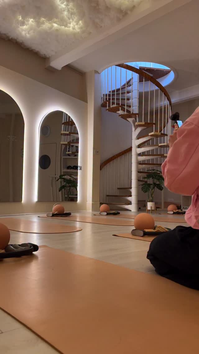 You don’t need more trends 🫣
You need structure ✅
I help wellness brands create content that attracts the right clients and actually converts.
If that’s what you’re building, follow along 🧲✨
#wellnessmarketing #wellnessfounder #socialmediastrategy