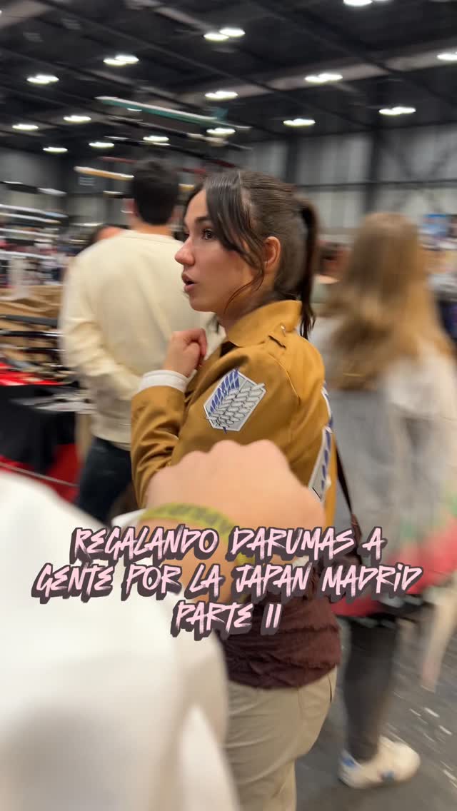 Esta vez me di un paseo por los pasillos de la Japan y le hice regalitos a gente chulísima ♥️
Gracias a todos por recibirlo con tan buen rollo.
¿Os gustaría que lo hiciese más?