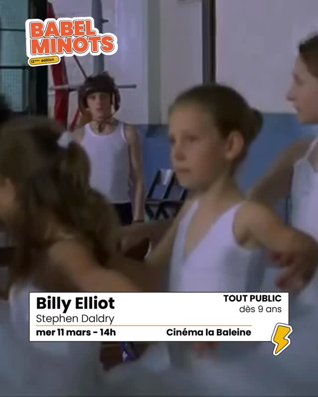 Billy Elliot 🩰
Pour les enfants et les enfants des années 90, rendez-vous le mercredi 11 mars pour une séance nostalgie avec Billy Elliot.
Billy, onze ans, découvre avec surprise qu’un cours de danse partage désormais les mêmes locaux que son club de boxe. D’abord intrigué puis bientôt fasciné par la magie de la gestuelle, Billy abandonne les gants de cuir pour assister discrètement aux leçons de danse. Devant le talent potentiel de sa jeune recrue, son professeur, Mme Wilkinson, trouve une nouvelle énergie…
📆 Mercredi 11 mars à 14h à @labaleinemarseille
🎫 Réservation lien en bio