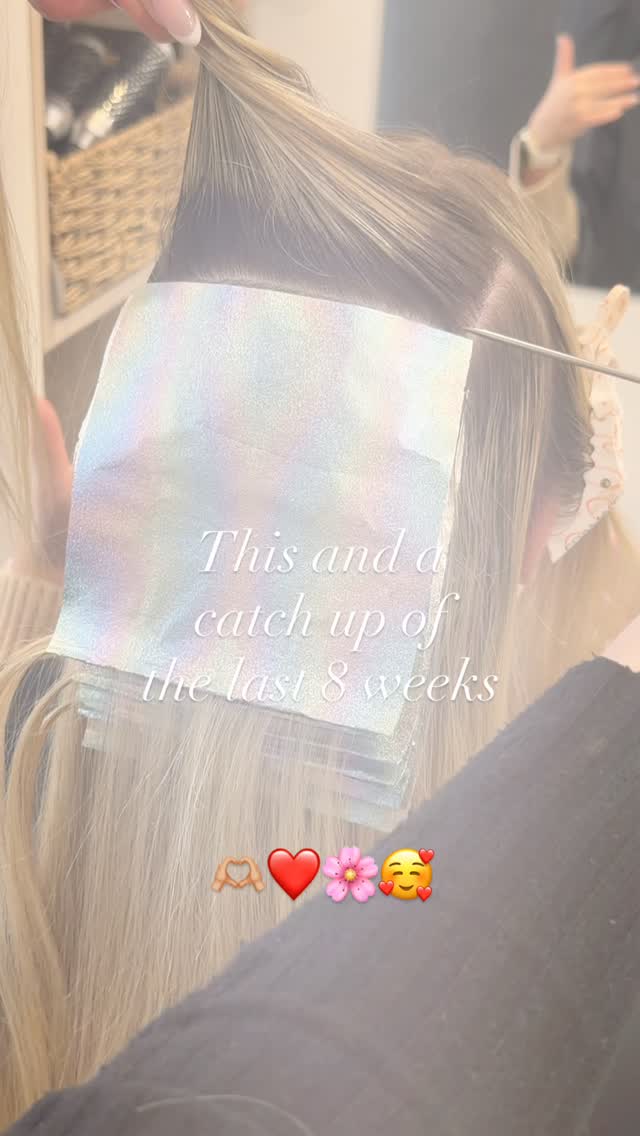 for everyone who says they love to watch me foil 🤣
this and yap yap yap for an hour 🫶🏼
foils and comb are @framar ofc
my availability is posted on my highlights 🫶🏼
service 🤩 half head highlights, toner, cut and blow dry 🤩
💰 £135
based 📍- @gallagherandwashington 27 Dovedale Road, L18 5EP
📱enquiries - contact button + DM
📱book - link on profile
products used -
@lorealpro @lorealuki @loreal @lorealpro_education_uki @rosieoconnorprohair
@salonsdirect @sallyserskineliverpool
@beautylaunchpad
@hairdressersjournel
i don’t edit my pictures 📸
~
#hairbylucyansboro #studioluxe #studioluxeliverpool
#beautylaunchpad #hairdressersjournal lorealcolourspecialist liverpool liverpoolhair colourspecialist blondespecialist balayagespecialist liverpoolhairspecialist liverpoolbalayage bohoblondetechnique iambohoblonde transformationtechnique balayagetransformation blondetransformation fallhair hairtransformation foiling highlightfoils