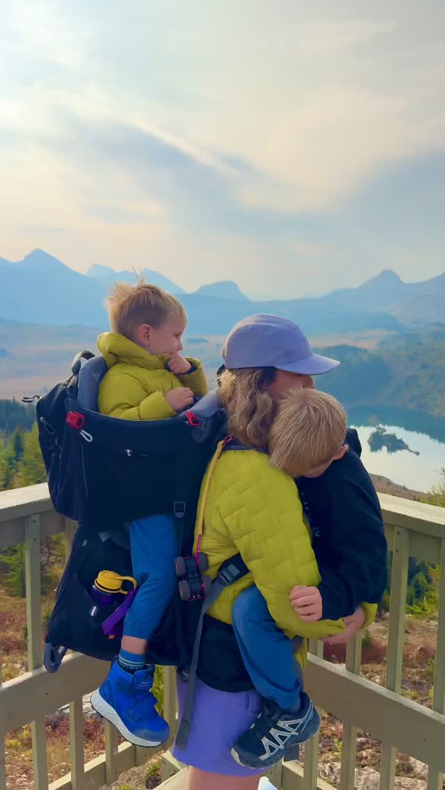 No more personal space 😂
At one with nature together.