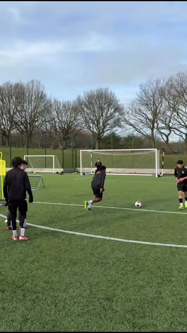 POV - When the GK is having a worldie you need to put a 🚀 in the top 🗑️ #Stanch #TopBin