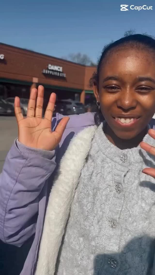 Thank you @gabbyjthedancer for letting us get you ready for competition season! đïž
#dancesuppliesetc #dse #compseason #happycustomer #danceretailshop