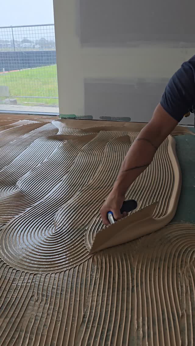 Behind the scenes today at our latest direct stick engineered oak flooring under Installation at Shell Cove Marina 🔨
Slab fully sealed with a wakol moisture barrier and installed with Bostik Ultraset HP - no shortcuts, just premium prep and performance.
▫️ Colour: Neutral Oak
▫️ Collection: 15mm Engineered Oak
▫️ Size: 1900mm x 190mm x 15mm
▫️ Install Method: Direct Glue Down
▫️ Supply + Install: @imperialflooringaustralia
▫️ Builder @countrytocoastprojects
▫️ Design @nadinekdesign
📍 Shell Cove Marina
Built to last. Installed properly. Every time.
www.imperialflooringaustralia.com.au
📱 1300 676 176
📧 info@imperialflooringaustralia.com.au
IMPERIAL FLOORING AUSTRALIA ®️
📍 HQ + Showroom: 1 Kennedy Ave, Yallah
📍 Distribution Centres: Sydney | Wollongong | Melbourne