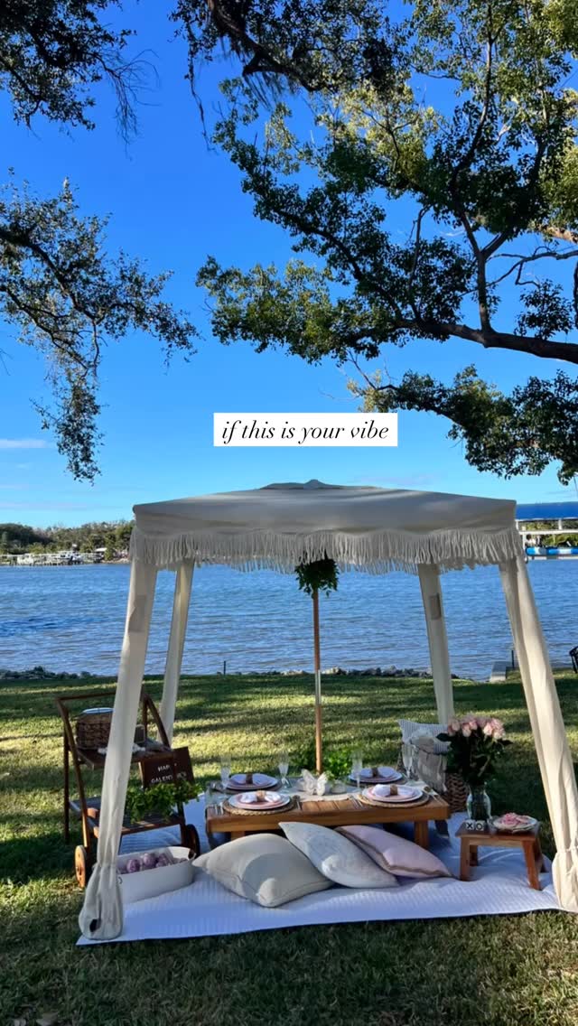 A picnic is always a vibe🧺🌴
.
.
.
.
#annamariaisland #tampabusiness #luxuryeventplanner #tampaeventplanner #apollobeach