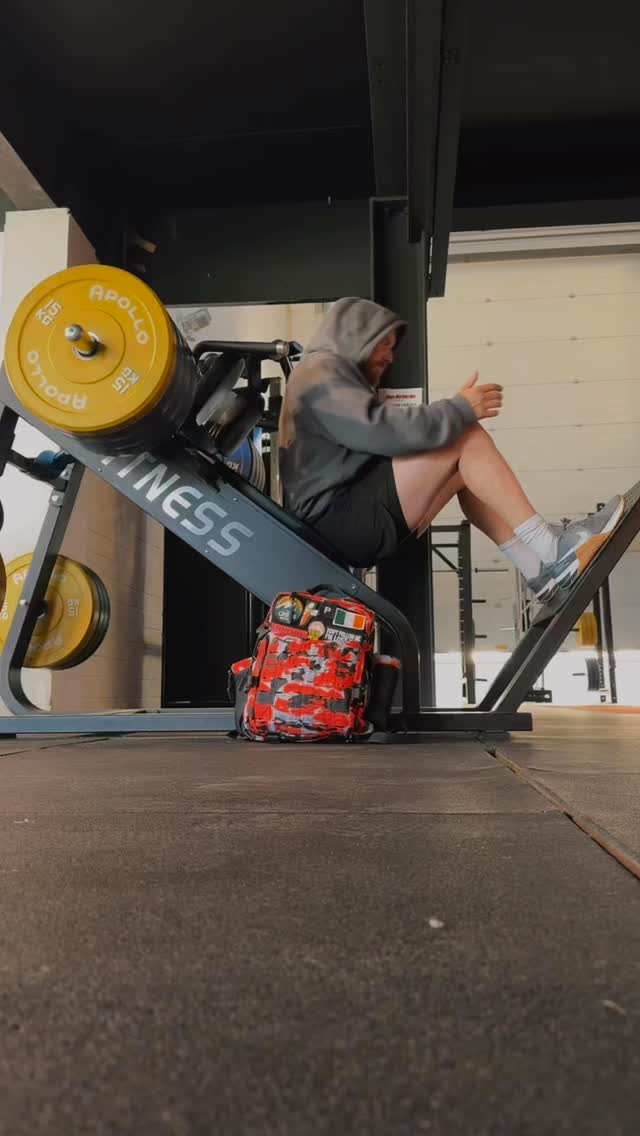 Oliver Burkeman writes about how we, on average, only have 4,000 weeks to live. I’m 38, so technically, I only have 2,000 weeks left.
Every scientific study we have, shows that resistance and strength training reduces the risks of early death and helps us to live longer than average.
So, fuck being weak. It’s not ego, it’s just the best life insurance policy out there. Know what I’m sayin’?