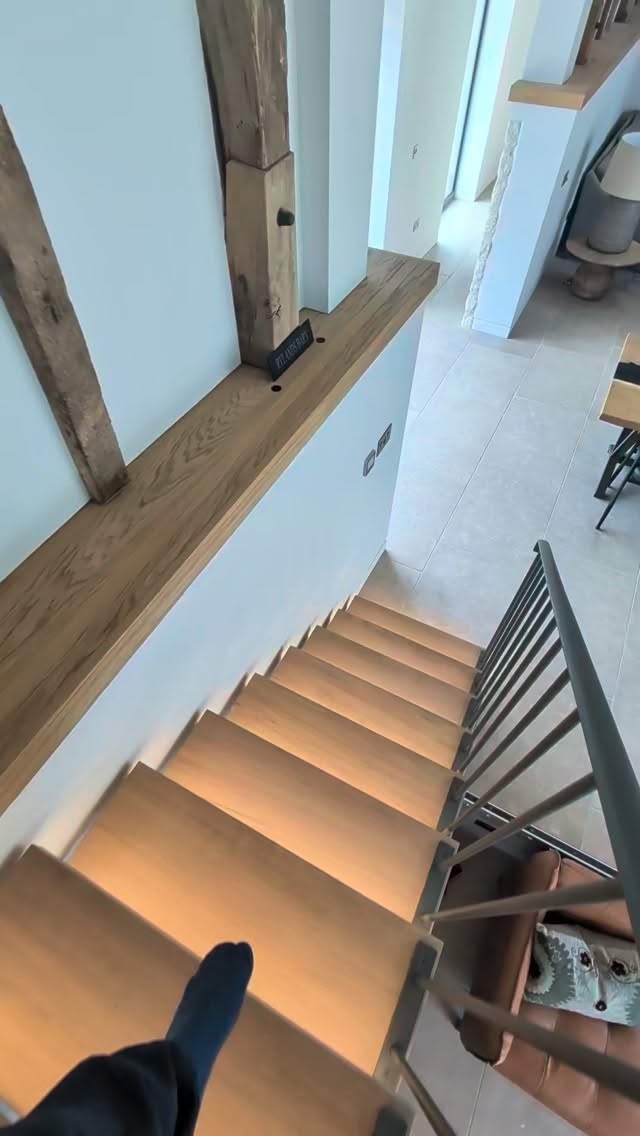 A project all of us at Inwood Design are incredibly proud of...
Rylands Barn. Nestled in the rolling hills of the Dorset country side.
#interiordesign #bespokejoinery #barnconversion #bespokedesign #cabinetmakers