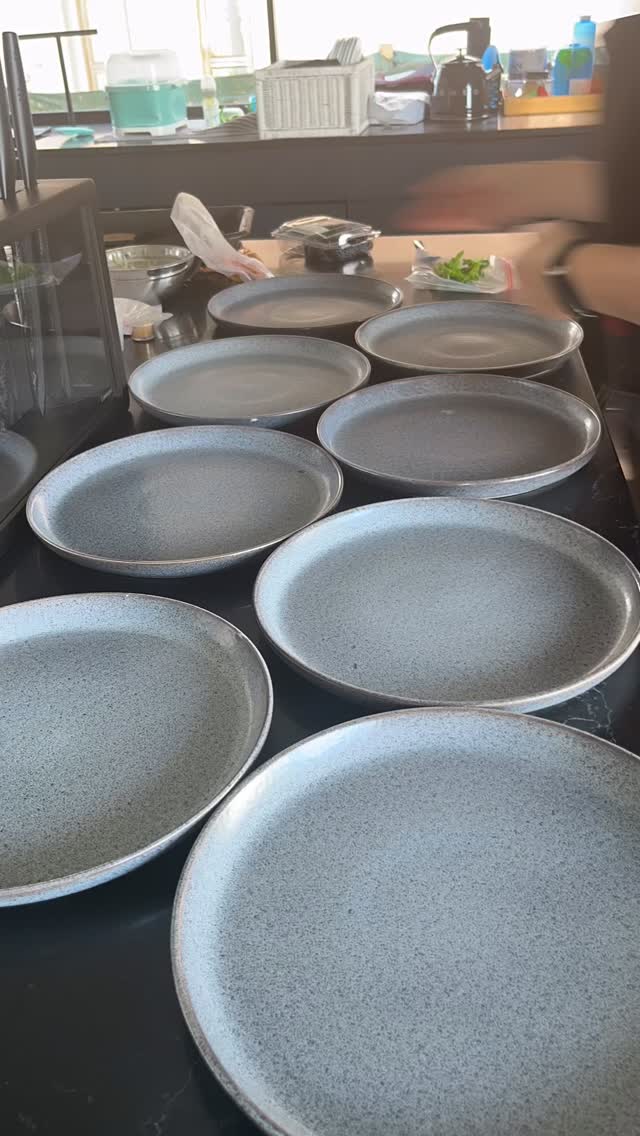 Every dish I prepare is specially curated to provide you with an exclusive dining experience
Today I had the pleasure of preparing a 4 course lunch for 8 guests celebrating a beautiful birthday girl in Seaton Estate. The birthday girls partner said for dessert she loves chocolate so I went chocolate!
Chocolate mousse tartlet with a caramel and chocolate spiral, salted caramel and a chocolate sphere finished with blackberries and chocolate sponge.
I love what I do.
#privatechefballito