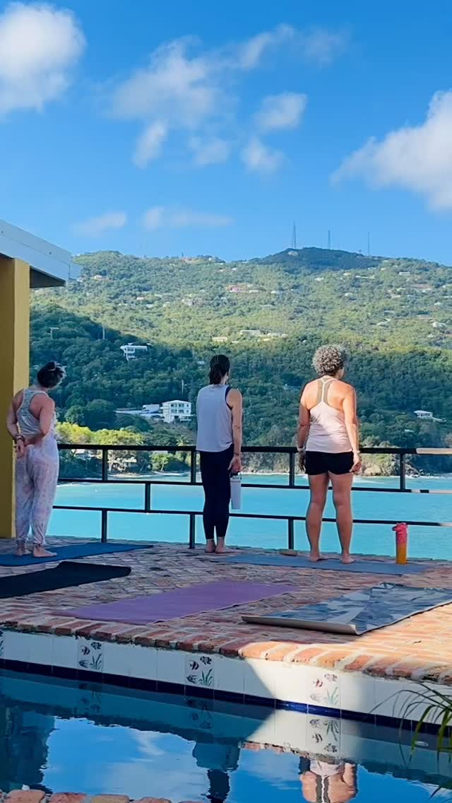 Morning yoga on Hull Bay with TN SUP and Adventures. #yoga #womensretreat #outside #supyoga #womenempoweringwomen