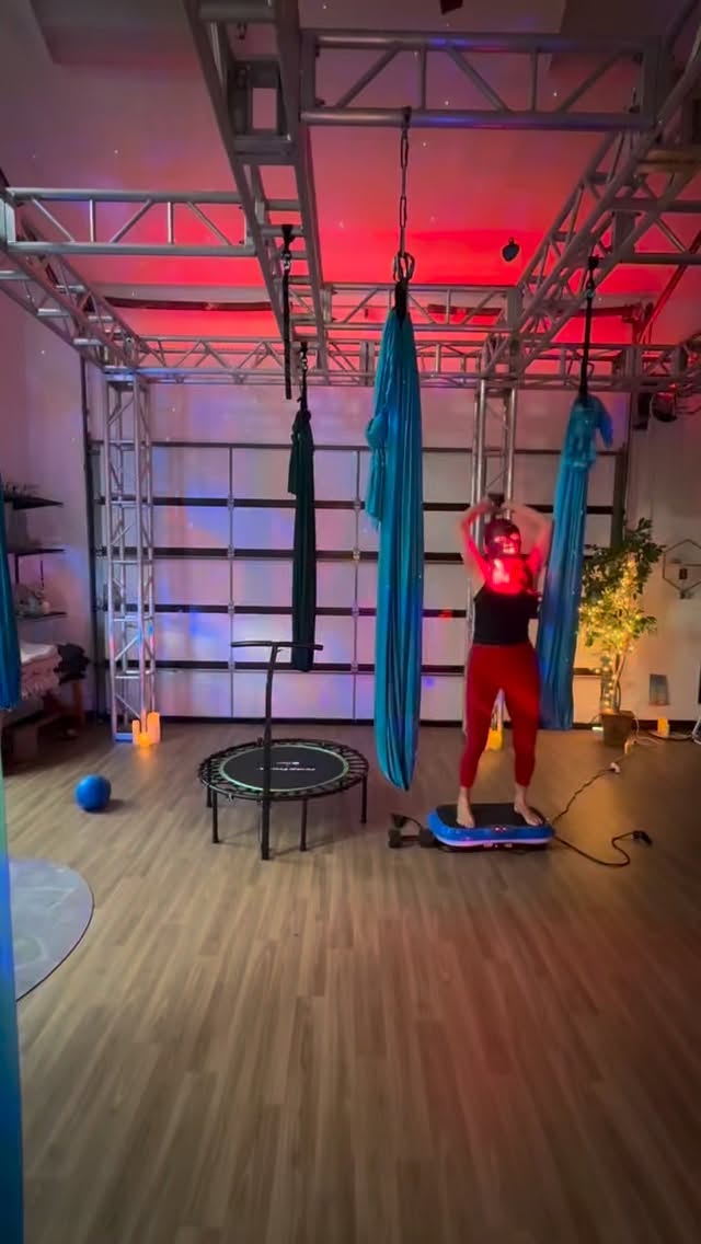 Stronger core. Better circulation. Faster results.
This vibration plate activates more muscle fibers in minutes than most workouts do in 30. It helps improve lymphatic drainage, boost metabolism, enhance balance, and support muscle recovery — all while being low-impact and joint-friendly.
If you’re busy but still want to move your body the smart way, this is it. No fluff. Just results.
Comment TOOLS and I’ll send you the discount link 💪