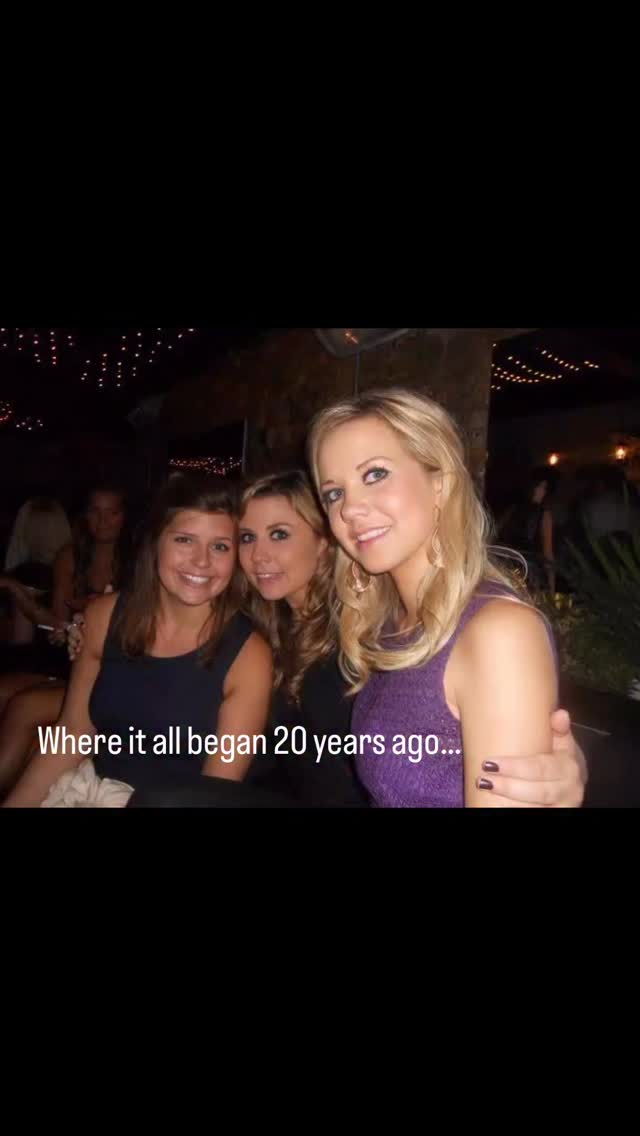 Where did it all start???
I was always one of the first ones to be ready for nights out - and that was a good thing because I LOVED doing makeup for my friends. It was actually one of the best part of the evenings for me - a chance to get creative and catch up 1 on 1 before the chaos that would undoubtedly follow in a London or Loughborough nightclub… 💃🏻😂😅
Fast forward 20 or so years… and there’s not so many nights out… BUT I’m here, doing bridal makeup and offering makeup lessons to fascinating, confident and inspiring women all over the UK.
Have you booked your time with me in the makeup chair yet?? 🫶🏼🧚🏻♀️❤️✨🙋🏻♀️
#bridalmakeupartist #bridalmakeup #weddingmakeup #weddingmakeupartist