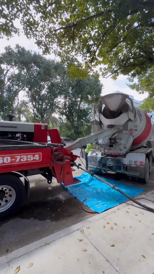 Starting the day continuing one of our ongoing projects.
Today we are pouring and leveling concrete over reinforced mesh to ensure structural strength, durability, and a solid foundation for the next phase of construction.
Precision, coordination, and quality execution on every step.
#concretework #constructionlife #miamiconstruction #commercialconstruction #constructionservices