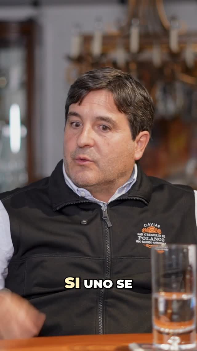 🎙️✨ Si crees que el caviar es cualquier perla de pescado… este episodio es para ti.
En el podcast, Paladares y Relatos de Gastrosophía, conversamos con @caviarpolancomexico sobre lo que realmente define al verdadero caviar.
El auténtico proviene exclusivamente del esturión.
No todo lo que parece caviar lo es ⚫🐟
Especie, curación y calidad cambian por completo la experiencia en la boca 👨🏻🍳✨
🎧 Escucha el episodio completo en Spotify, Apple podcast
▶️ Míralo en YouTube
📲 Síguenos en Instagram, TikTok y Facebook