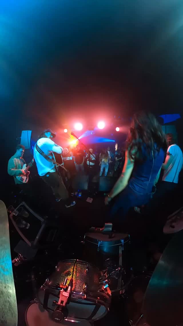 3 weeks till we’re back in Oxford at @jerichotavern We’re delighted to be joined once again by the fantastic @max.imilianking !
Tix are live - catch ya’ll there 🌞
🎥 Nick Meers
#bigskyorchestra