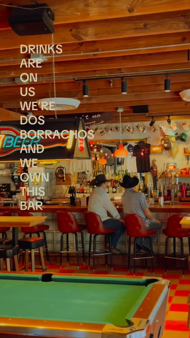 DRINKS ARE ON @kevinfowler & @rogercreager
#texas #countrymusic #bar #songs
@braxton.keith